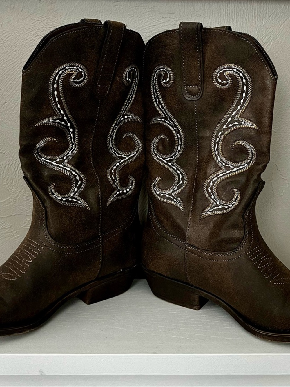 me too Brown Embroidered Western Heeled Boots - Picture 2 of 3